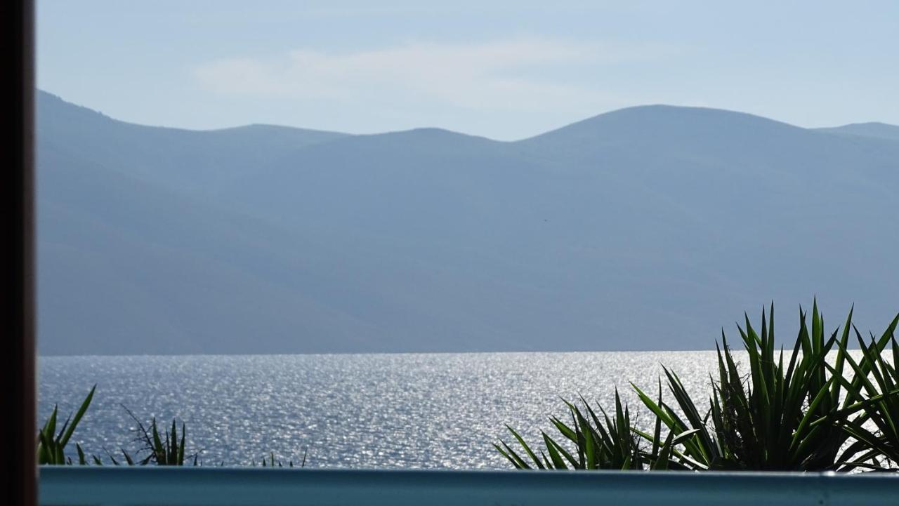 Blue Holiday Hotel Vlore Exterior photo